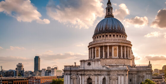 St paul’s cathedral at sunset in london, england